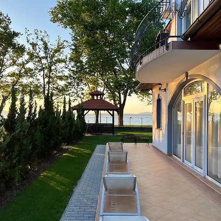 Sandor-villa * Balatonboglár